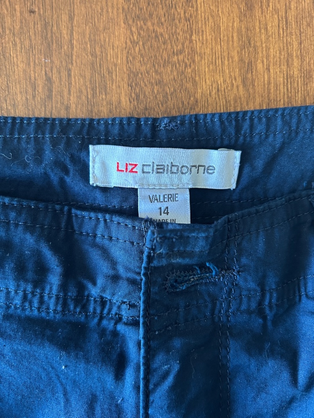 Liz Clairborne cargo pants - Picture 2 of 5
